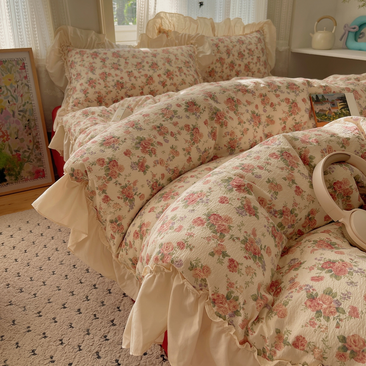 91家纺网 家纺一手货源 找家纺 初念 2025新款法式花边款小碎花云感双层纱系列四件套-曼塔（小红书推荐）提供买家秀 曼塔-星眠云野