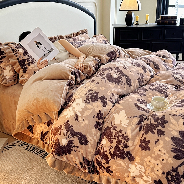 绘萱家居 2025新款爆款高密消光双层花边牛奶绒四件套印花 沉香