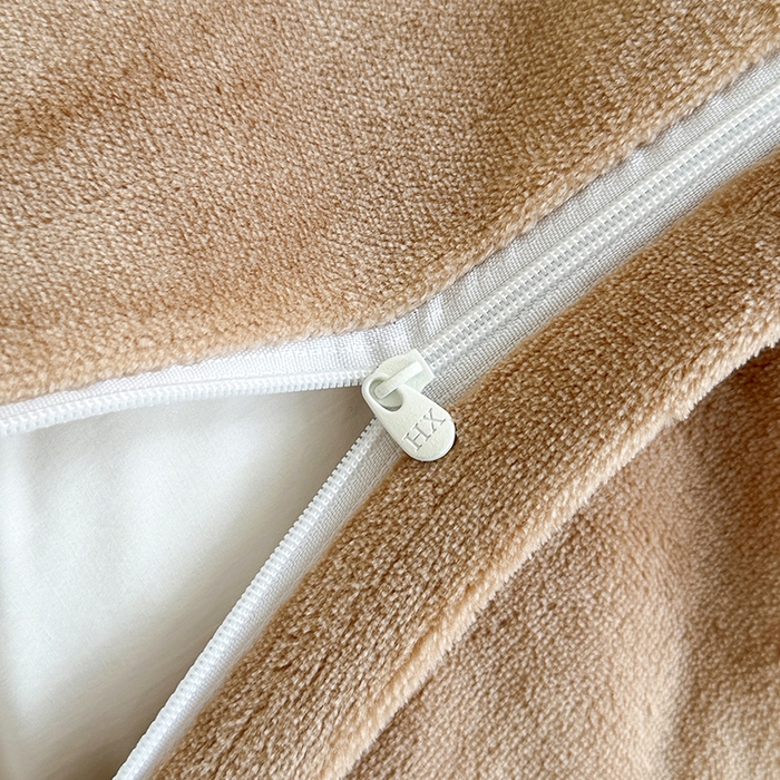 91家纺网 家纺一手货源 找家纺 绘萱家居 2025新款爆款高密消光双层花边牛奶绒四件套印花 幽幽花香