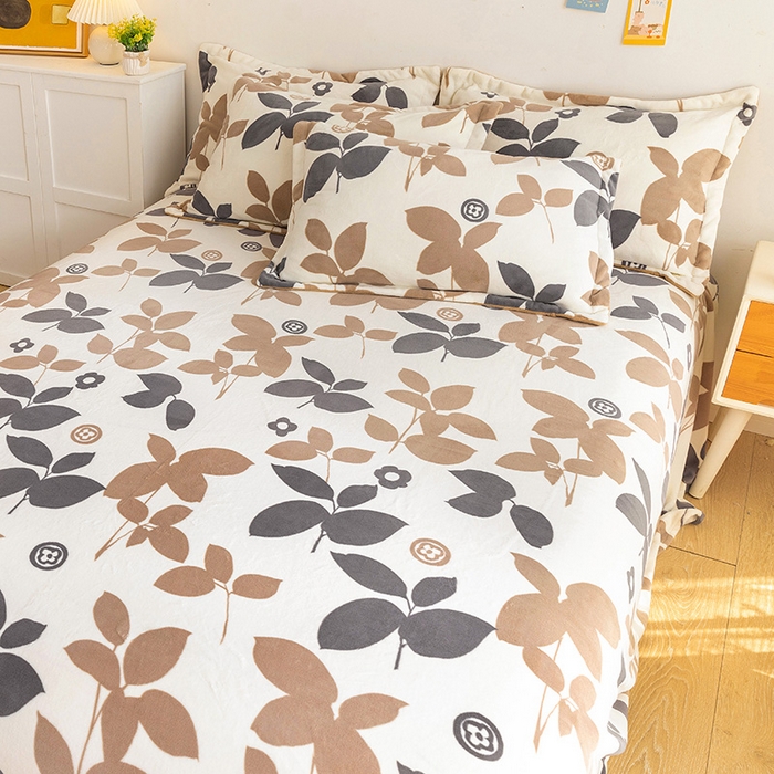 91家纺网 家纺一手货源 找家纺 金盛纺 2025新款高克重牛奶绒印花系列单床单(可定制) 落叶
