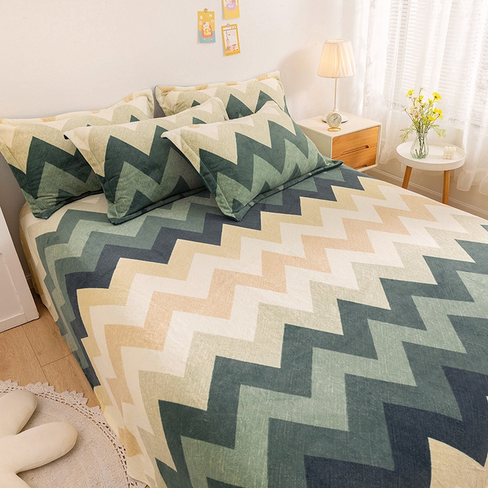 91家纺网 家纺一手货源 找家纺 金盛纺 2025新款高克重牛奶绒印花系列单床单(可定制) 梦境（绿）