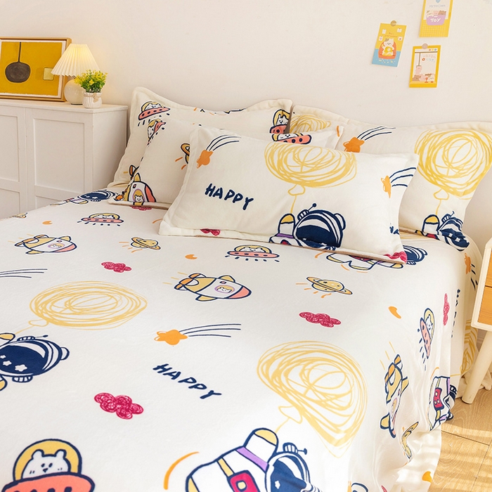 91家纺网 家纺一手货源 找家纺 金盛纺 2025新款高克重牛奶绒印花系列单床单(可定制) 宇航员