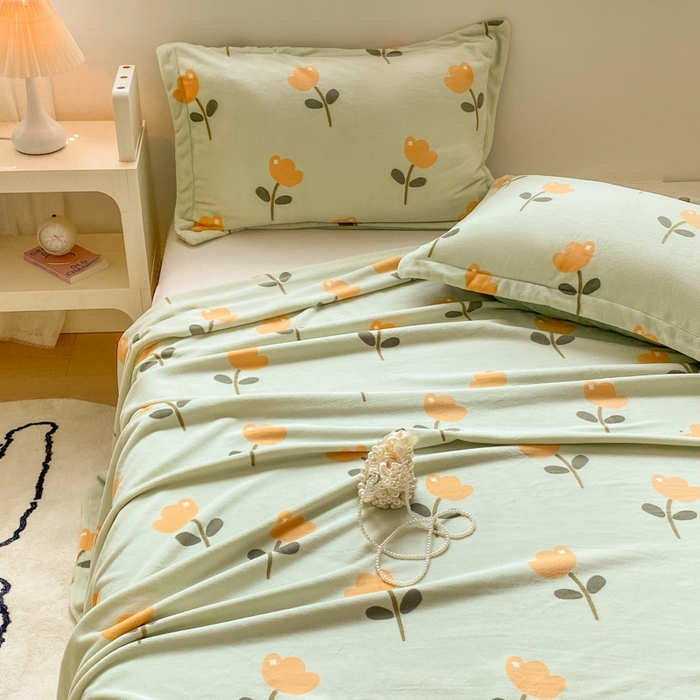 91家纺网 家纺一手货源 找家纺 金盛纺 2025新款高克重牛奶绒印花系列单床单(可定制) 花仙子