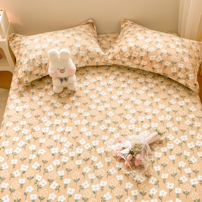 91家纺网 家纺一手货源 找家纺 金盛纺 2025新款高克重牛奶绒印花系列单床单(可定制) 丽人花都