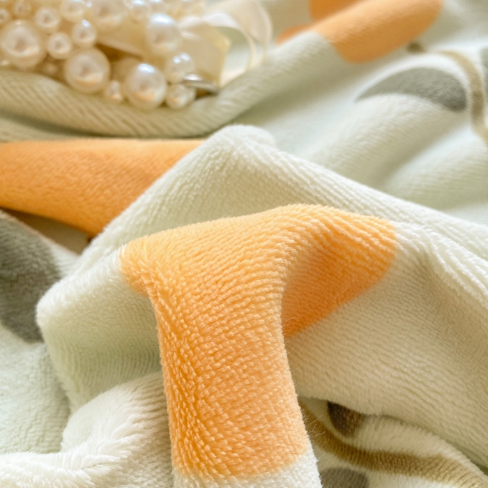 91家纺网 家纺一手货源 找家纺 金盛纺 2025新款高克重牛奶绒印花系列单床单(可定制) 花仙子