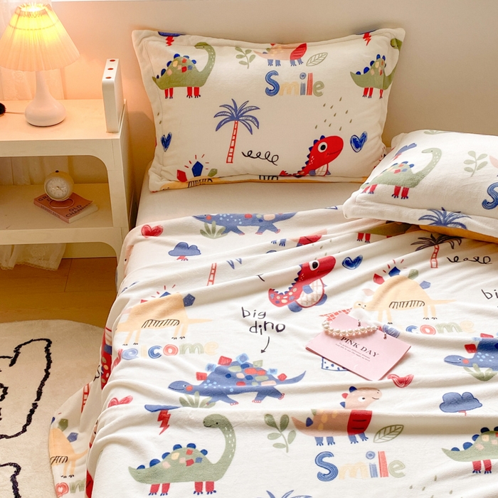 91家纺网 家纺一手货源 找家纺 金盛纺 2025新款高克重牛奶绒印花系列单床单(可定制) 侏罗纪