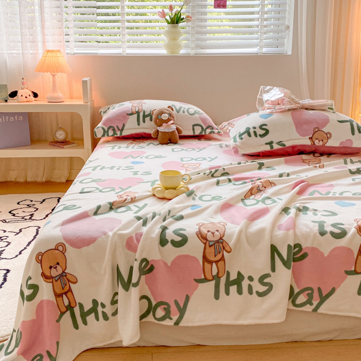 91家纺网 家纺一手货源 找家纺 金盛纺 2025新款高克重牛奶绒印花系列单床单(可定制) 粉红桃心