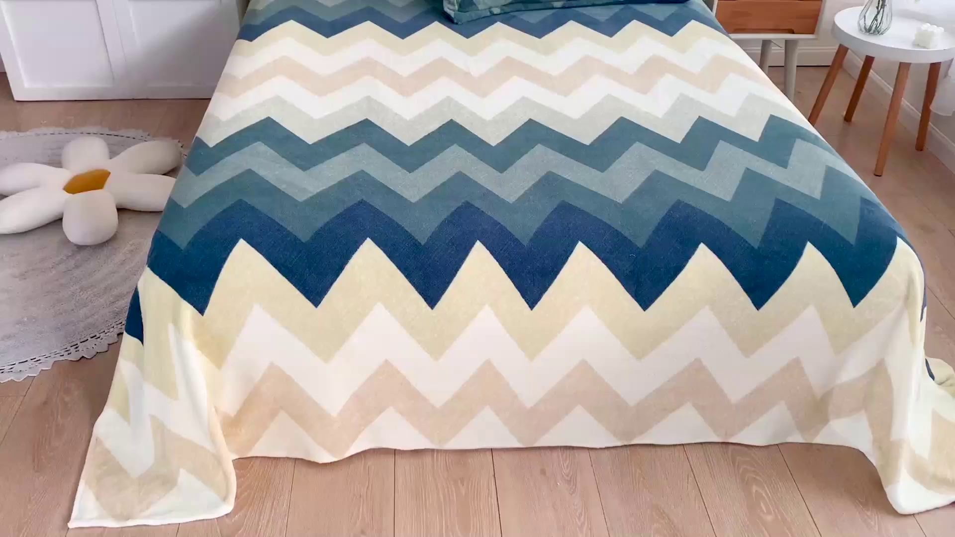 91家纺网 家纺一手货源 找家纺 金盛纺 2025新款高克重牛奶绒印花系列单床单(可定制) 梦境（绿）