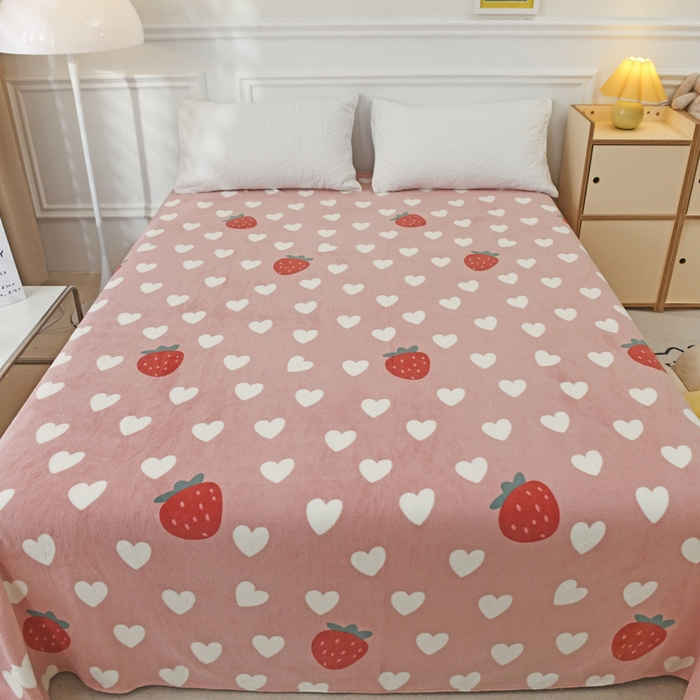 91家纺网 家纺一手货源 找家纺 金盛纺 2025新款高克重牛奶绒印花系列单床单(可定制) 桃心草莓