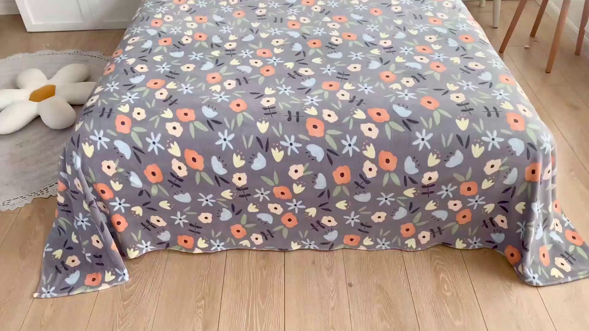 91家纺网 家纺一手货源 找家纺 金盛纺 2025新款高克重牛奶绒印花系列单床单(可定制) 繁花（灰）