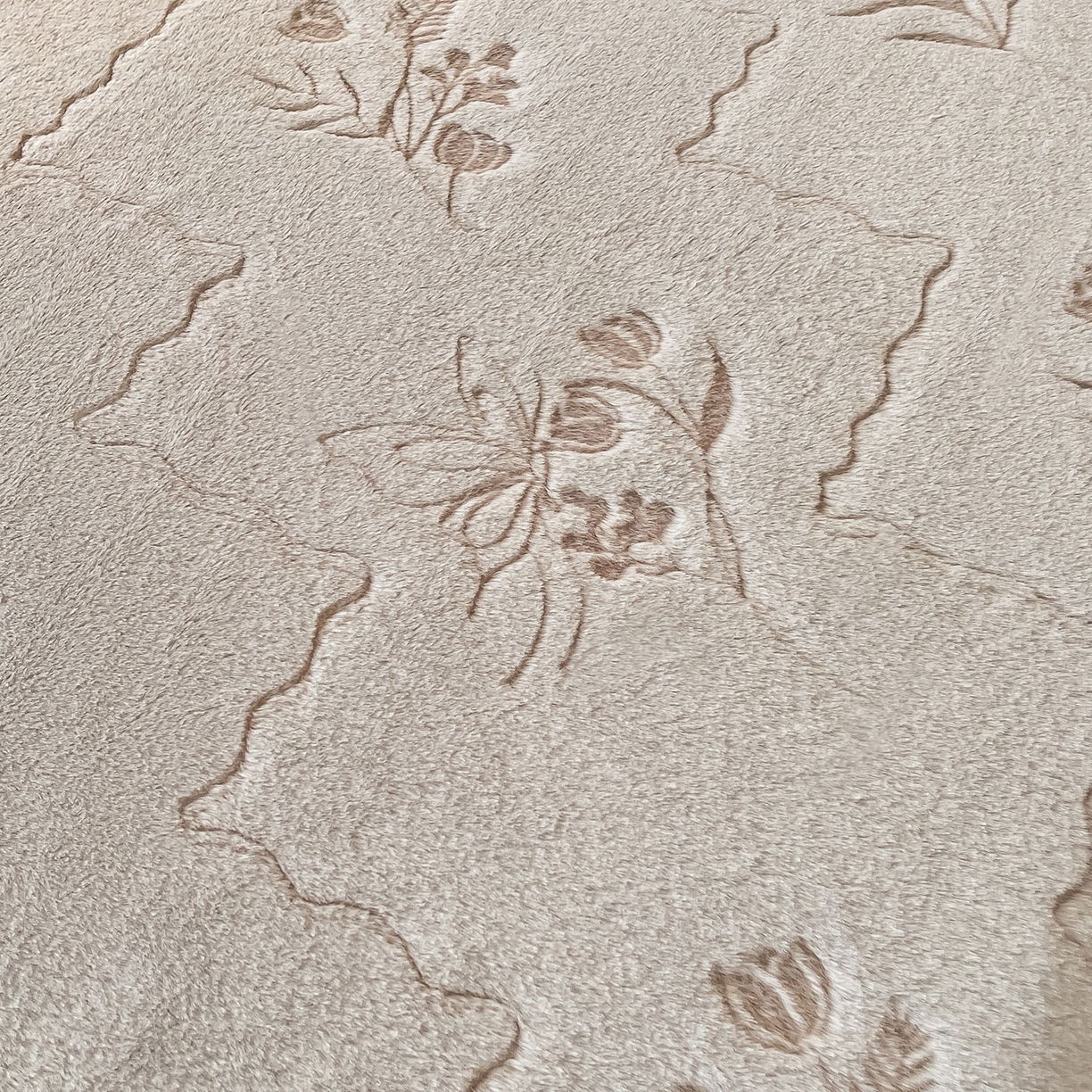 91家纺网 家纺一手货源 找家纺 眠势力 2025新款兔毛绒雕花床笠单件冬季兔兔绒加绒保暖席梦思床垫保护套全包 繁花-灰紫