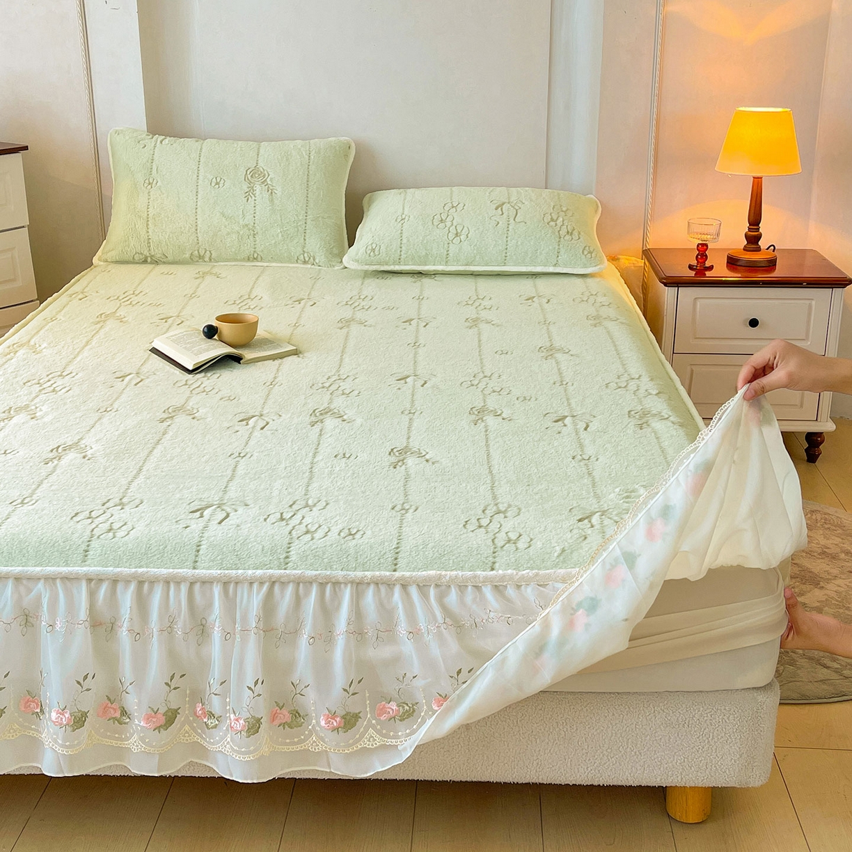 91家纺网 家纺一手货源 找家纺 眠势力 2025新款兔毛绒雕花床笠单件冬季兔兔绒加绒保暖席梦思床垫保护套全包 若溪-绒绿