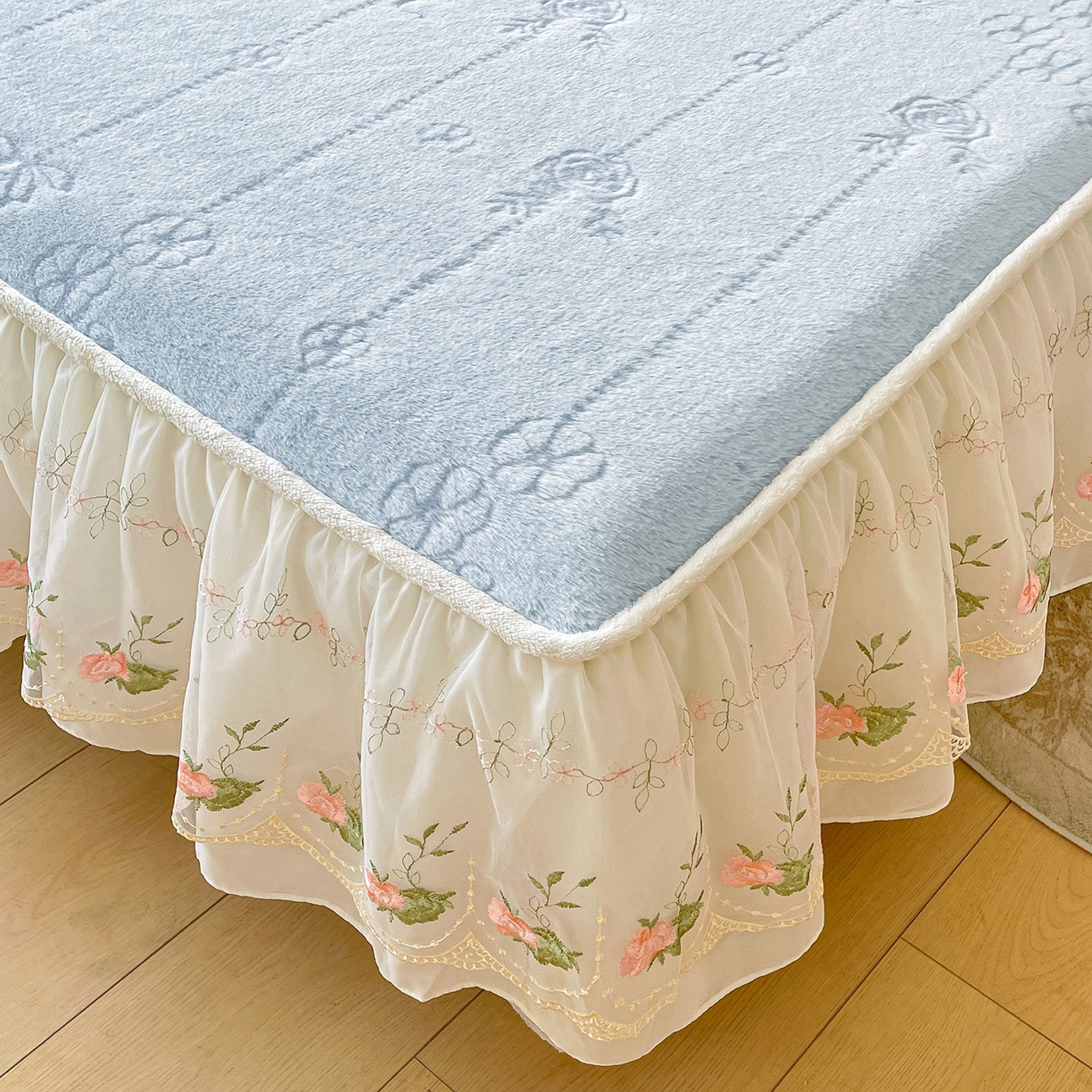 91家纺网 家纺一手货源 找家纺 眠势力 2025新款兔毛绒雕花床笠单件冬季兔兔绒加绒保暖席梦思床垫保护套全包 若溪-霜兰