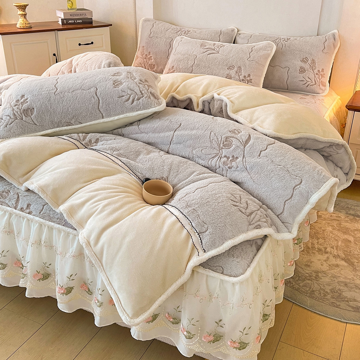 91家纺网 家纺一手货源 找家纺 （总）眠势力 2025新款兔毛绒雕花被套冬季兔兔绒加绒保暖被罩