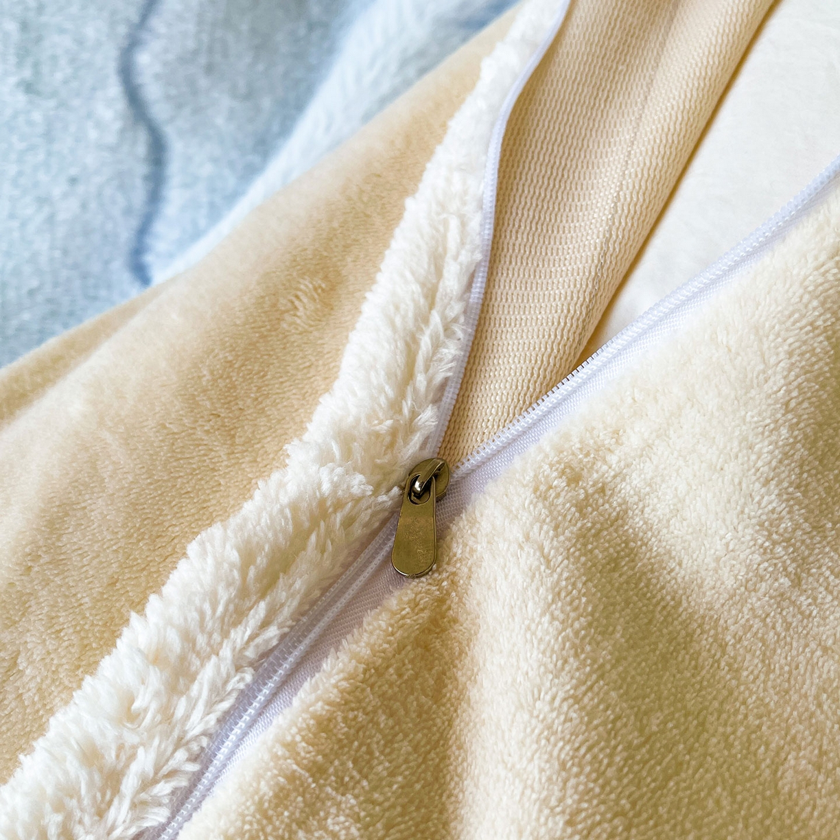 91家纺网 家纺一手货源 找家纺 眠势力 2025新款兔毛绒雕花被套冬季兔兔绒加绒保暖被罩 繁花-霜兰