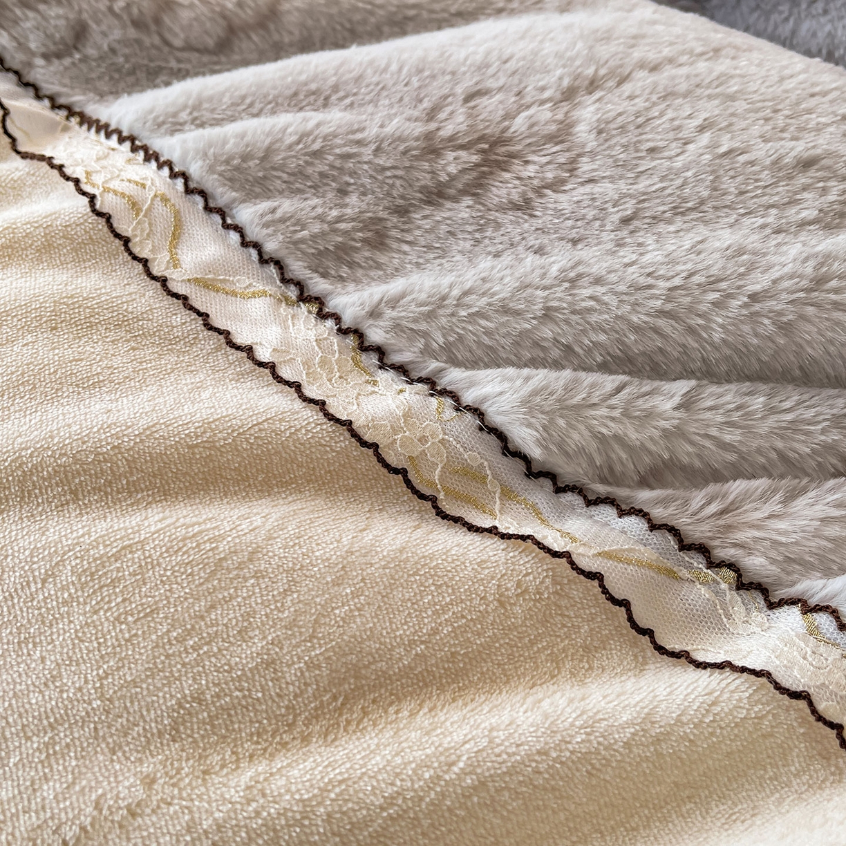 91家纺网 家纺一手货源 找家纺 眠势力 2025新款兔毛绒雕花被套冬季兔兔绒加绒保暖被罩 若溪-灰紫