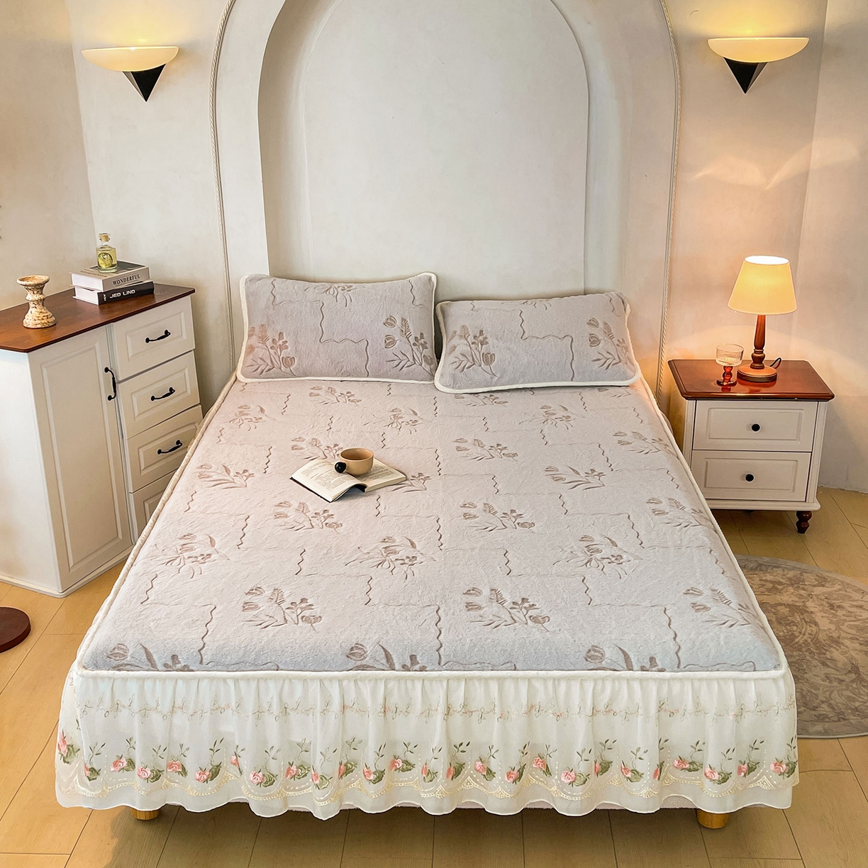 91家纺网 家纺一手货源 找家纺 眠势力 2025新款兔毛绒雕花枕套冬季兔兔绒加绒枕头套-拉链款 繁花-灰紫