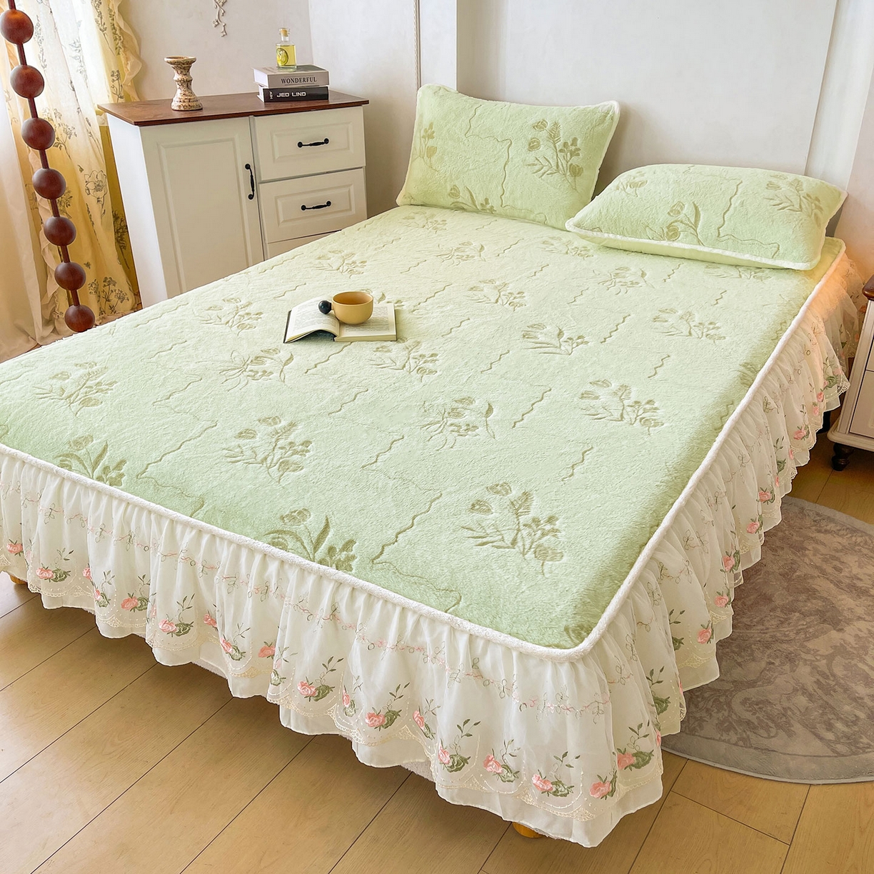 91家纺网 家纺一手货源 找家纺 眠势力 2025新款兔毛绒雕花枕套冬季兔兔绒加绒枕头套-拉链款 繁花-绒绿