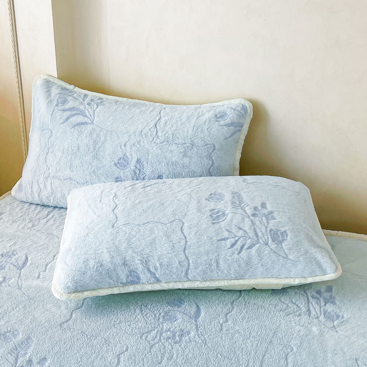 眠势力 2025新款兔毛绒雕花枕套冬季兔兔绒加绒枕头套-拉链款 繁花-霜兰