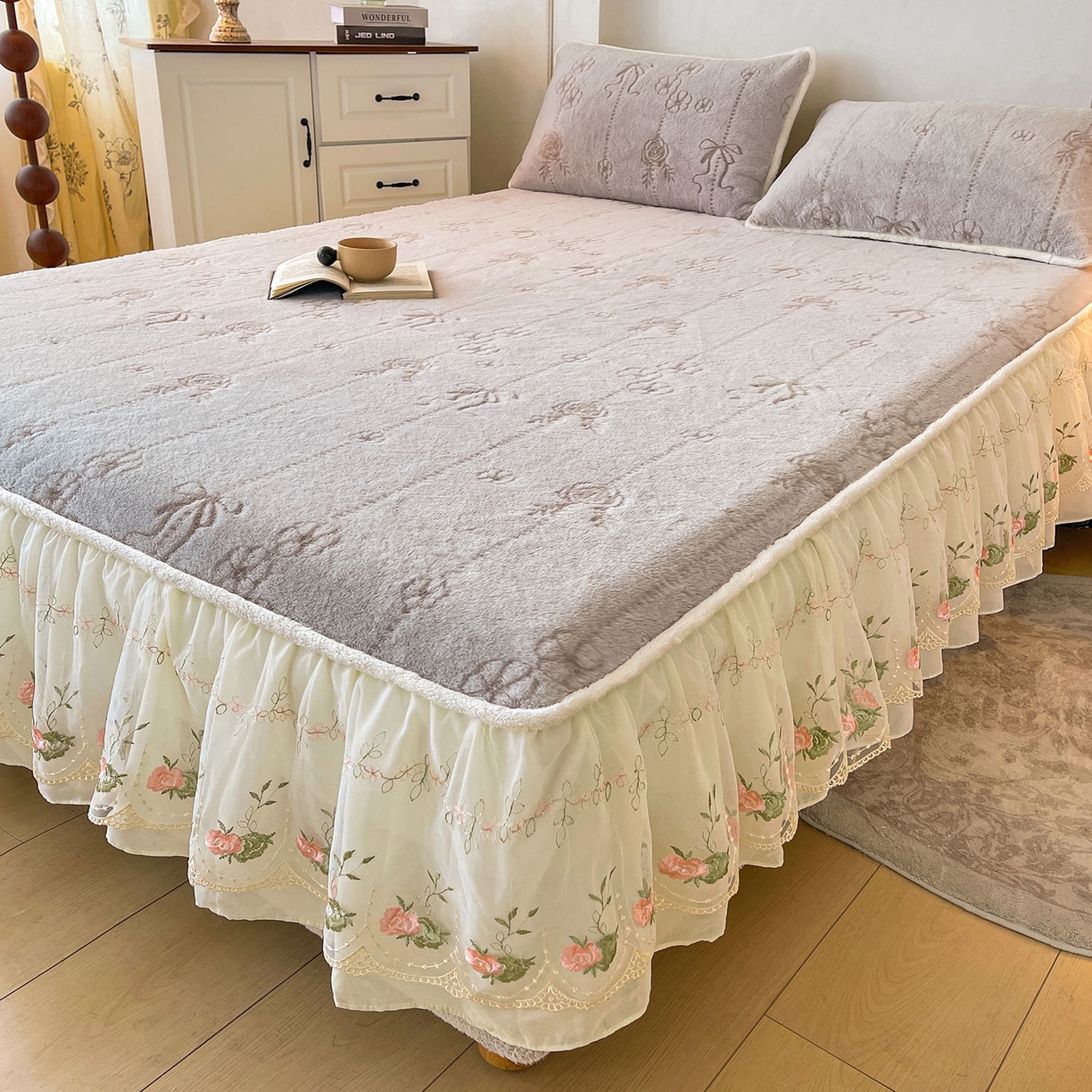 91家纺网 家纺一手货源 找家纺 眠势力 2025新款兔毛绒雕花枕套冬季兔兔绒加绒枕头套-拉链款 若溪-灰紫