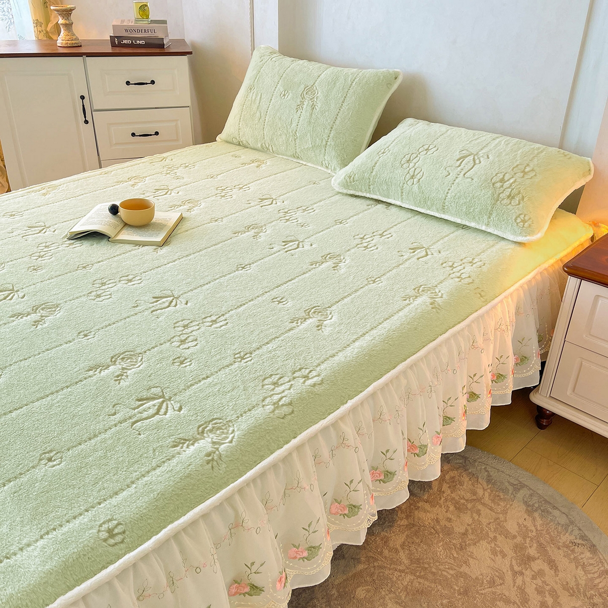 91家纺网 家纺一手货源 找家纺 眠势力 2025新款兔毛绒雕花枕套冬季兔兔绒加绒枕头套-拉链款 若溪-绒绿