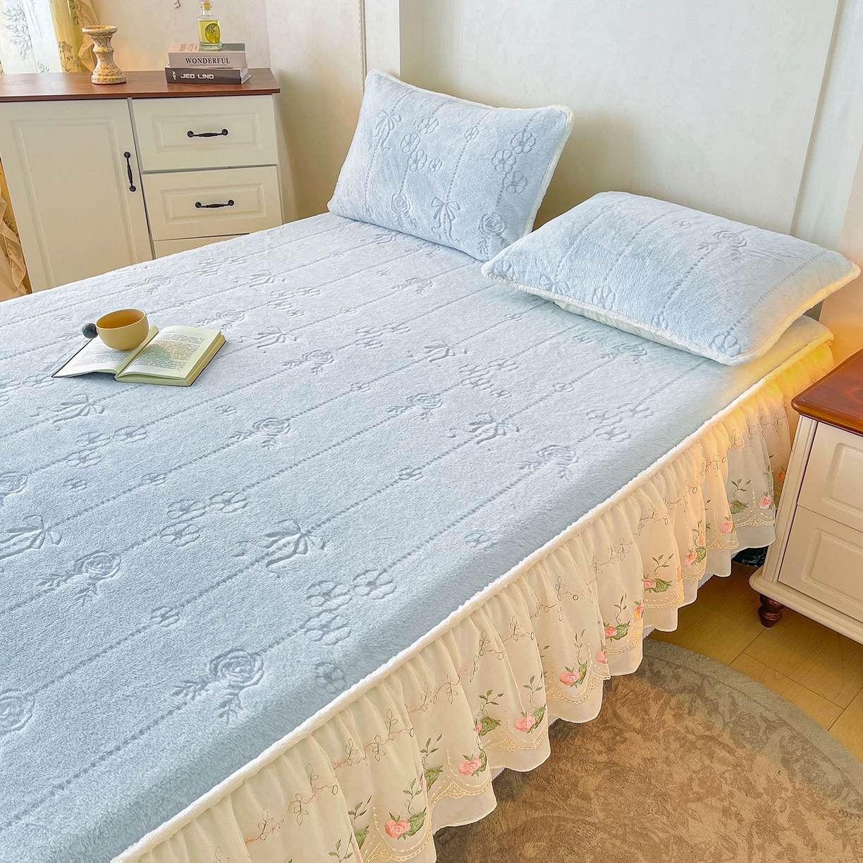 91家纺网 家纺一手货源 找家纺 眠势力 2025新款兔毛绒雕花枕套冬季兔兔绒加绒枕头套-拉链款 若溪-霜兰