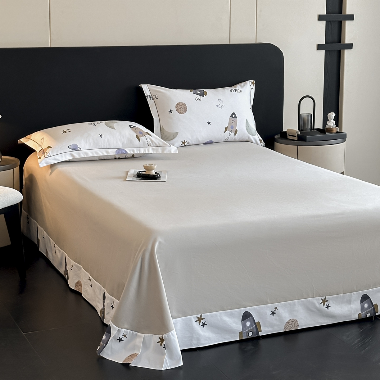 91家纺网 家纺一手货源 找家纺 大柏树 2025新款亲肤舒适全棉纯棉磨单床单 床单单件 遨游太空