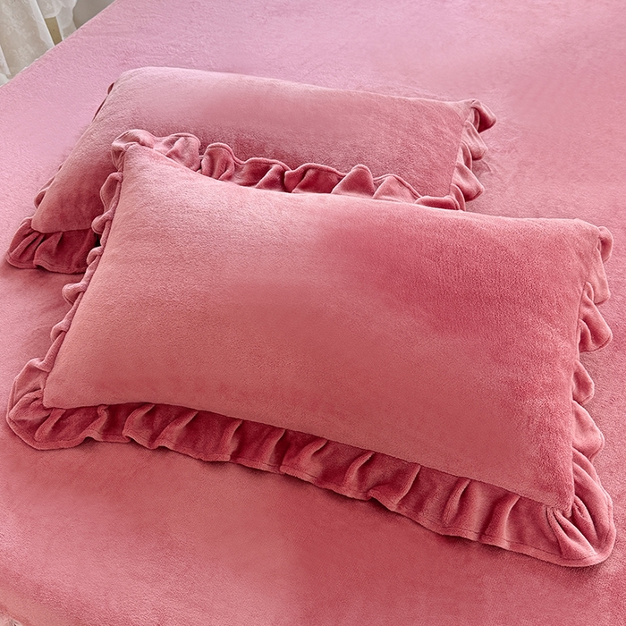 91家纺网 家纺一手货源 找家纺 优家居 2025秋冬高克重牛奶绒床裙纯色蕾丝边花边刺绣法式公主风床罩床盖 浅豆沙