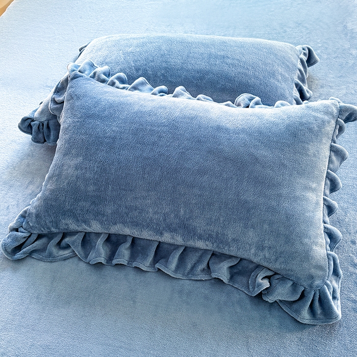 91家纺网 家纺一手货源 找家纺 优家居 2025秋冬高克重牛奶绒床裙纯色蕾丝边花边刺绣法式公主风床罩床盖 繁星蓝