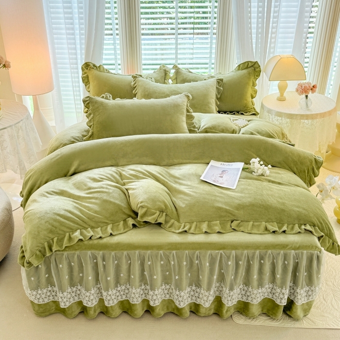 优家居 2025秋冬高克重牛奶绒床裙款四件套纯色蕾丝边花边刺绣法式公主风床裙款被套 清新绿