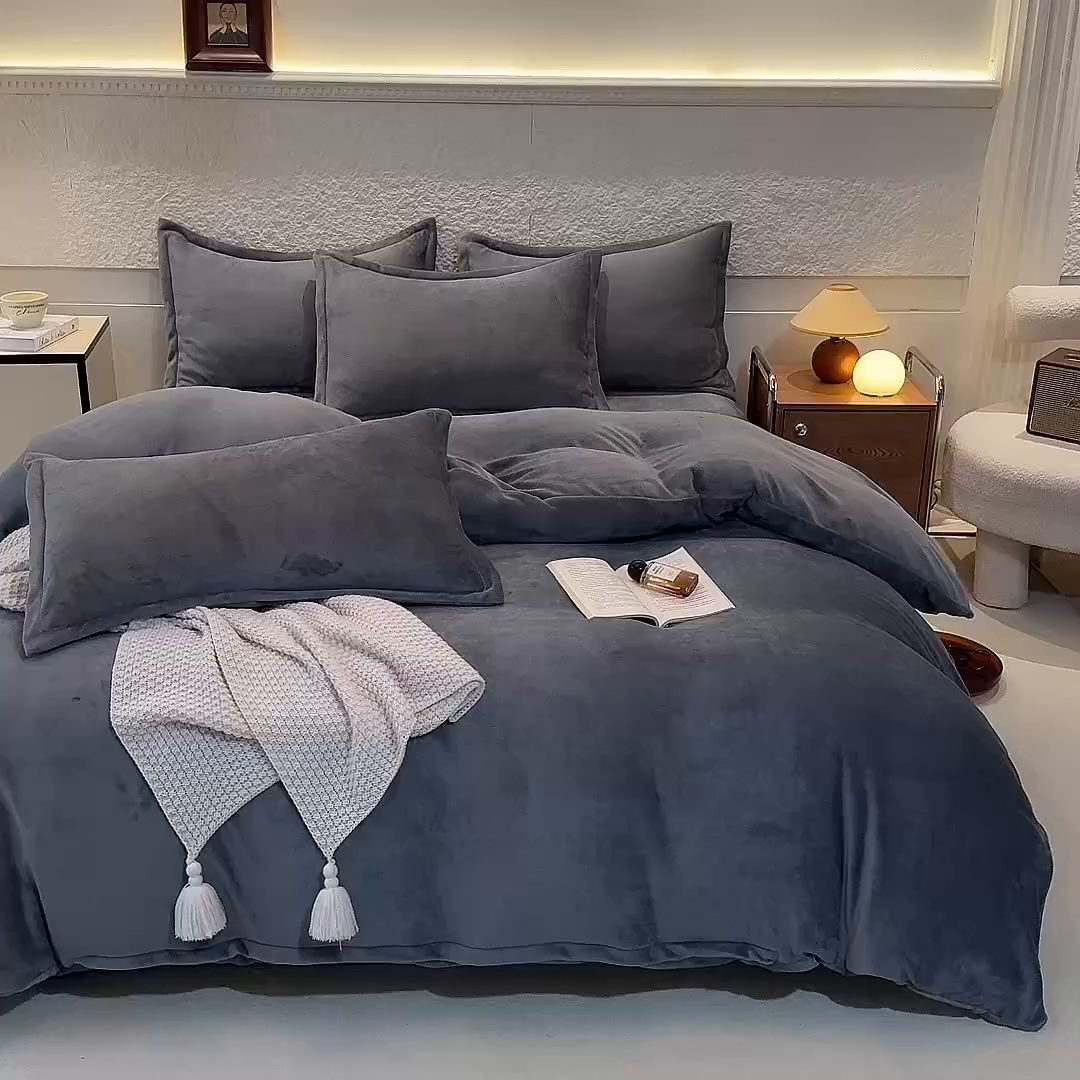91家纺网 家纺一手货源 找家纺 （总）优家居 2025秋冬高克重牛奶绒四件套纯色简约日式风床单款被套