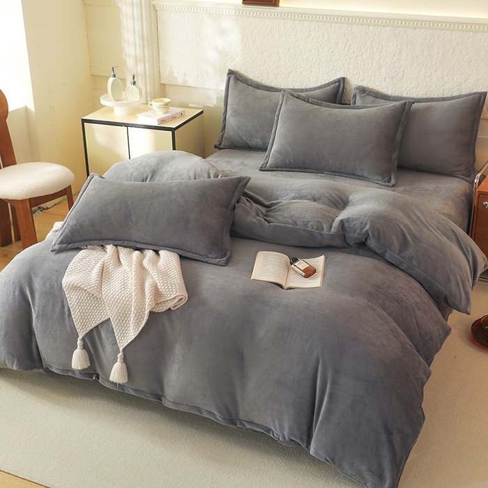 91家纺网 家纺一手货源 找家纺 （总）优家居 2025秋冬高克重牛奶绒四件套纯色简约日式风床单款被套