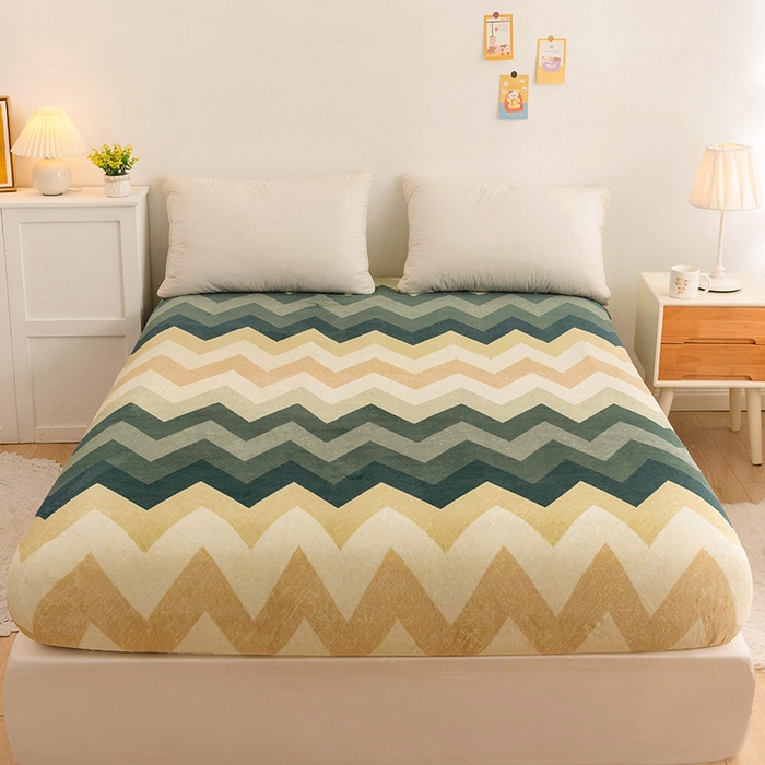 91家纺网 家纺一手货源 找家纺 金盛纺 2025新款高克重牛奶绒印花系列单床笠(可定制) 梦境（绿）