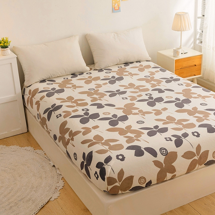 91家纺网 家纺一手货源 找家纺 金盛纺 2025新款高克重牛奶绒印花系列单床笠(可定制) 落叶