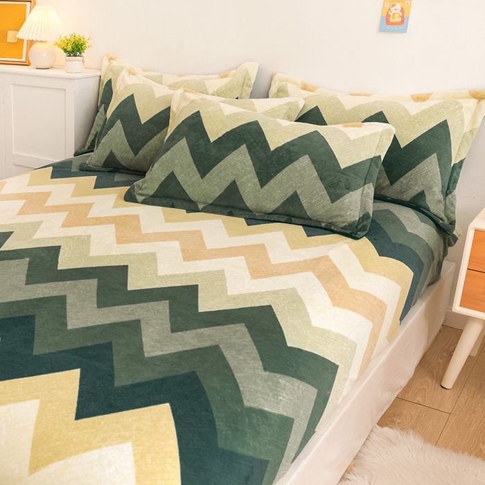 91家纺网 家纺一手货源 找家纺 金盛纺 2025新款高克重牛奶绒印花系列单床笠(可定制) 梦境（绿）