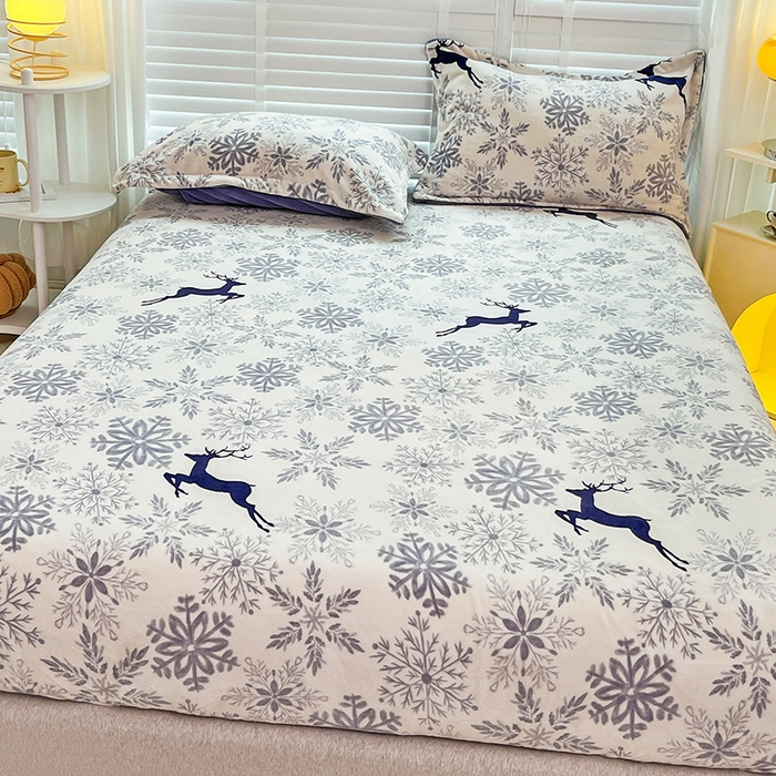 91家纺网 家纺一手货源 找家纺 金盛纺 2025新款高克重牛奶绒印花系列单床笠(可定制) 圣诞鹿