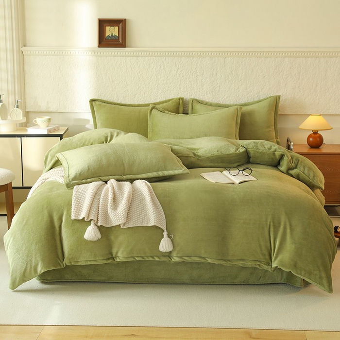 91家纺网 家纺一手货源 找家纺 优家居 2025秋冬高克重牛奶绒四件套纯色简约日式风床单款被套 清新绿