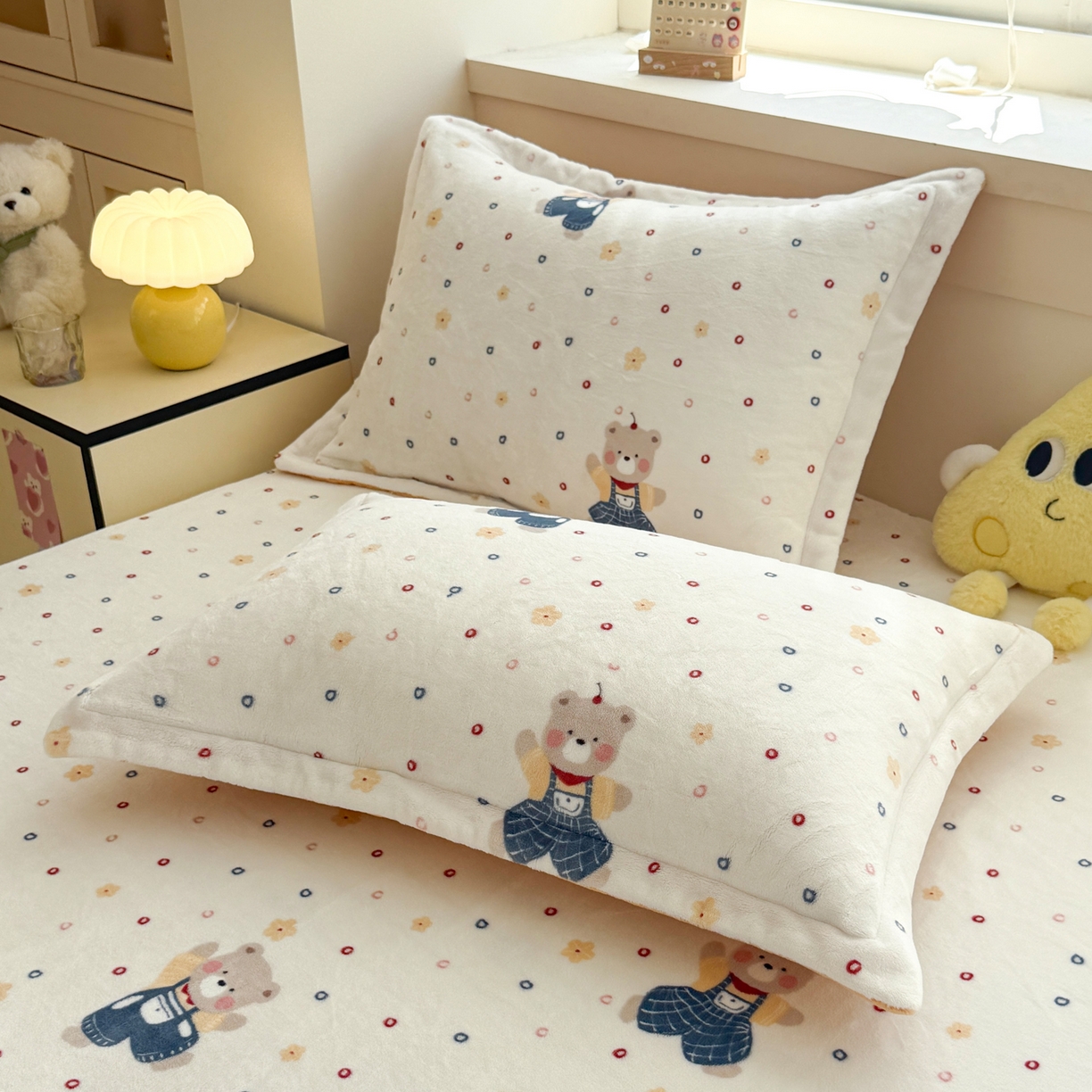 91家纺网 家纺一手货源 找家纺 金盛纺 2025新款高克重牛奶绒印花系列单床笠(可定制) 熊熊乐园