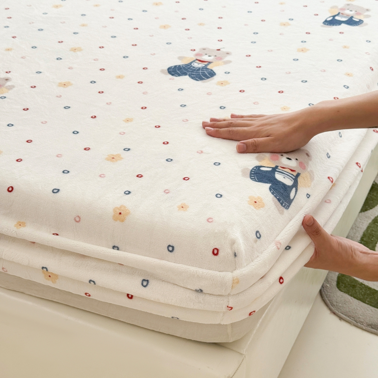 91家纺网 家纺一手货源 找家纺 金盛纺 2025新款高克重牛奶绒印花系列单床笠(可定制) 熊熊乐园