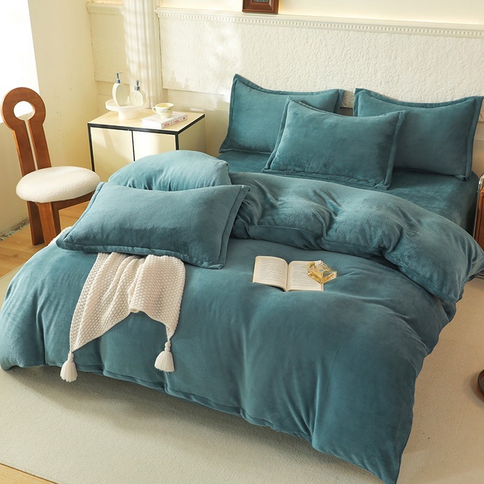 91家纺网 家纺一手货源 找家纺 优家居 2025秋冬高克重牛奶绒四件套纯色简约日式风床单款被套 灰湖绿