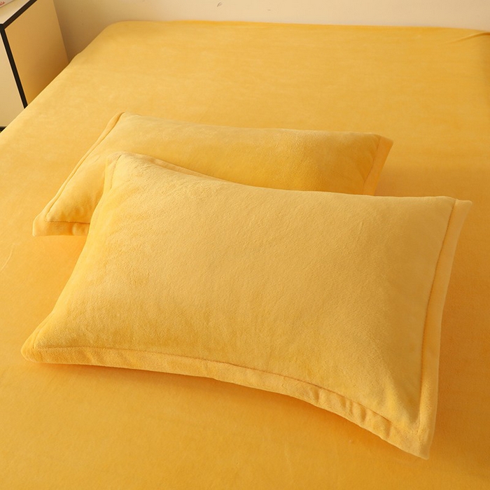 91家纺网 家纺一手货源 找家纺 优家居 2025秋冬高克重牛奶绒四件套纯色简约日式风床单款被套 奶酪黄