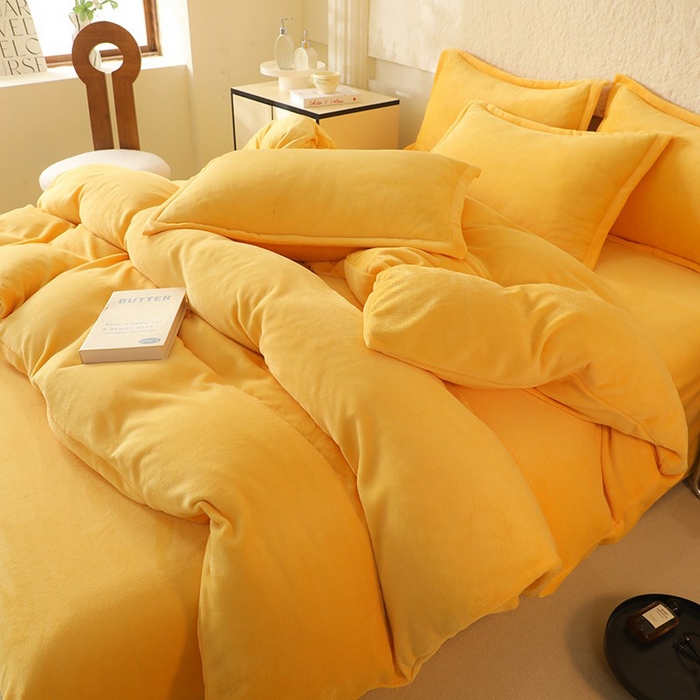 91家纺网 家纺一手货源 找家纺 优家居 2025秋冬高克重牛奶绒四件套纯色简约日式风床单款被套 奶酪黄