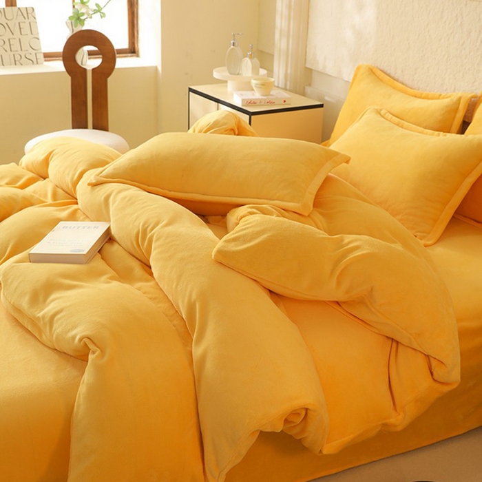 91家纺网 家纺一手货源 找家纺 优家居 2025秋冬高克重牛奶绒四件套纯色简约日式风床单款被套 奶酪黄