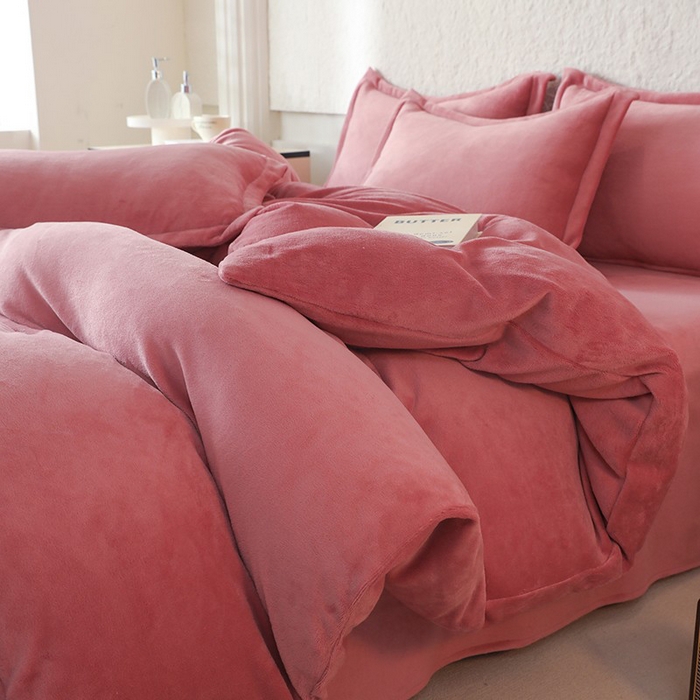 91家纺网 家纺一手货源 找家纺 优家居 2025秋冬高克重牛奶绒四件套纯色简约日式风床单款被套 浅豆沙