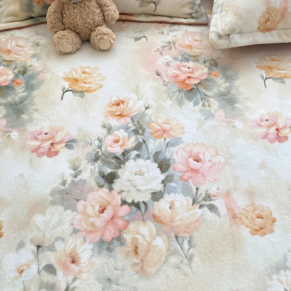 91家纺网 家纺一手货源 找家纺 金盛纺 2025新款高克重牛奶绒印花系列单床笠(可定制) 墨染