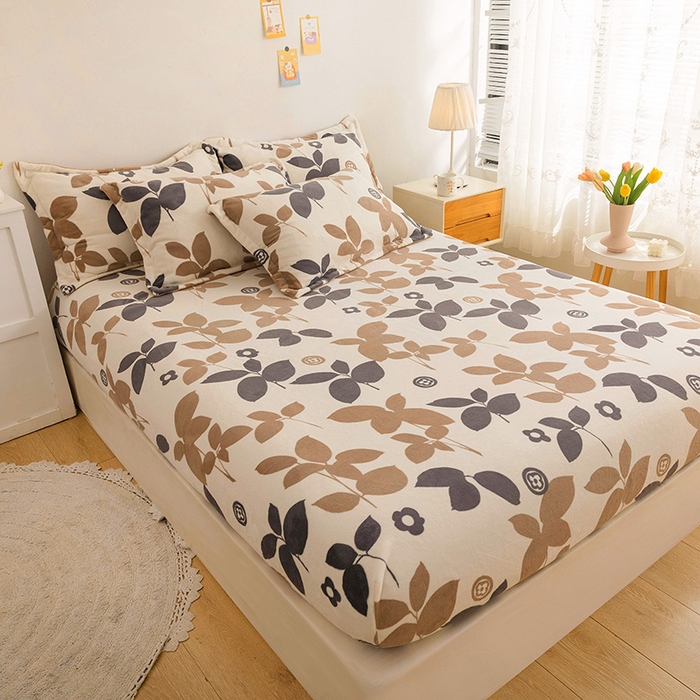 91家纺网 家纺一手货源 找家纺 金盛纺 2025新款高克重牛奶绒印花系列单床笠(可定制) 落叶