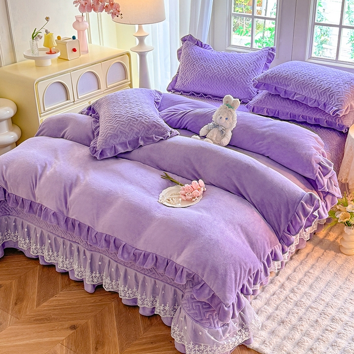 91家纺网 家纺一手货源 找家纺 优家居 2025秋冬高克重牛奶绒夹棉床盖四件套纯色蕾丝边花边刺绣法式公主风床裙款被套床罩夹棉床裙 香芋紫