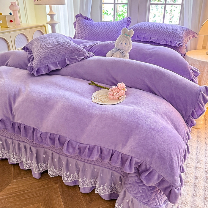 91家纺网 家纺一手货源 找家纺 优家居 2025秋冬高克重牛奶绒夹棉床盖四件套纯色蕾丝边花边刺绣法式公主风床裙款被套床罩夹棉床裙 香芋紫