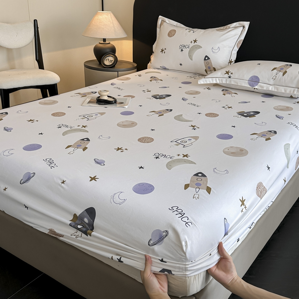 91家纺网 家纺一手货源 找家纺 大柏树 2025新款亲肤舒适全棉纯棉磨单床笠 床笠单件 遨游太空