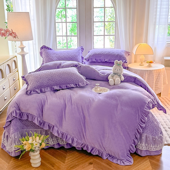 91家纺网 家纺一手货源 找家纺 优家居 2025秋冬高克重牛奶绒夹棉床盖四件套纯色蕾丝边花边刺绣法式公主风床裙款被套床罩夹棉床裙 香芋紫